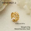 Primer plano de anillo de hoja de acero inoxidable dorado con medidas y peso - Talla 7 / Estilo de Hoja de Espiga de Trigo (NMSR-M621-2)