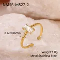 Vue détaillée d'une bague en acier doré avec une pierre rectangulaire et un anneau torsadé. - Style Zirconia Rectangle (NMSR-M527-2) / Ouvert Réglable / Or