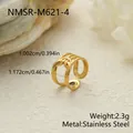 Vista detallada de un anillo abierto de acero inoxidable dorado con diseño trenzado nudo - Talla 7 / Estilo de Nudo Multicapa (NMSR-M621-4)