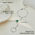 Dimensioni dettagliate per bracciale ad anello cuore smeraldo in acciaio inox - Bracciale Mano Cuore (NMSR-M344-5)
