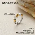 Elegante anillo de acero inoxidable bicolor oro y plata con diseño de cuentas de bambú - NMSR-M757-6 / Talla 8 / Talla única