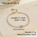 Minimalistisches vergoldetes Edelstahl-Tennisarmband mit zentralem rundem Anhänger-Detail - Runde Schleife Stil (NMSB-N158-5) / 18K-Gold