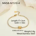 Minimalistisches goldenes Edelstahl-CZ-Armband mit einem zentralen X-Buchstaben-Anhänger-Detail - Buchstabe X Stil (NMSB-N1510-4) / 18K-Gold