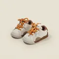 Zapatillas colorblock para niños pequeños con detalle de estrella y cordones naranjas - Talla 16 / Interior 12.5cm / Beige