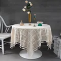 Nappe ronde vintage en dentelle crème avec pompons pour table à manger - Treillis au Crochet (Crème - Petits Glands à Balais) / 60x60cm (Petit Couvercle Carré)