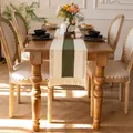 Chemin de table bohème en coton tissé avec rayure verte et franges sur table en bois - MX05 (Milieu Vert Armée Style Gland) / 30x50cm / Vert Militaire