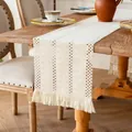 Chemin de table bohème en coton tissé crème avec détails de glands élégants - Style de Tissage Torsadé (MX104) / 30x50cm / Beige