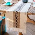 Chemin de table bohème en coton tissé avec motif losanges marron et franges - Tissage à Motif de Losanges (MX01) / 30x50cm / Marron