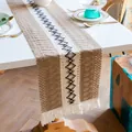 Chemin de table bohème en coton tissé à la main avec broderies et franges de glands - Style gland à losanges géométriques fond brun (MX03) / 30x50cm / Marron