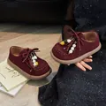 Chaussures vintage en daim bordeaux pour enfants avec perles et surpiqûres décoratives - 23 / Bordeaux