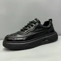 Chaussures décontractées pour hommes en cuir noir avec semelle épaisse compensée - 38 / Noir
