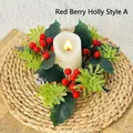 Primer plano de un anillo de vela de Navidad con bayas rojas y hojas de acebo - Estilo Acebo Baya Roja A