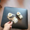 Atmungsaktive weiß-graue Lauflernschuhe für Babys mit weicher Antirutschsohle - Grau
