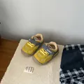 Zapatillas amarillas de invierno para niños con forro de pelo sintético y velcro - Amarillo
