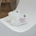 White girl's sneakers featuring a pink heart and elegant lace bow with pearl decorations - Size 21 / Insole Length 13.5cm / Pink
