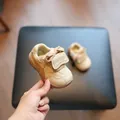 Beige zachte zool loopschoenen voor baby's met klittenbandsluiting - Khaki