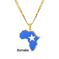 Vista dettagliata della collana in acciaio inossidabile dorato con ciondolo Somalia - Mappa della Somalia / Oro