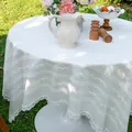Elegante mantel de encaje blanco con bordados retro franceses sobre una mesa redonda - Tejido de Sueño Bordado 3D / 140*260cm / Blanco
