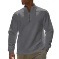 Detail van een grijze herensweatshirt met halve rits en een nette opstaande kraag - donkergrijs