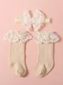 Elegante diadema con lazo de encaje y calcetines altos con volantes para bebés - Beige