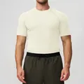 Slim fit seamless men's sports t-shirt in light beige for fitness and running - S / Tops / Off White