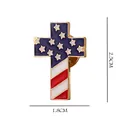 Detailansicht der Brosche mit US-Flaggenkreuz und 2,5 cm Höhenabmessung - Kreuz 1205 / 1.8x2.5cm