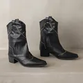 Zwarte vintage westernlaarzen voor dames met gouden studs en een puntige neus. - 35 / Zwarte Stijl (K365509)