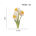 Elegante broche de flor de narciso con pétalos blancos y amarillos para trajes - Estilo Narciso (CZ3883)
