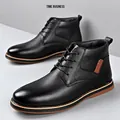 Botas Martin elegantes de cuero negro para hombre con cordones y textura granulada - 38 / Modelo de Forro Simple / Negro