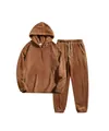 Detailansicht der weichen braunen Fleece-Textur und der Kordelzug-Details des Freizeitsets - S / Oberteil und Hose / Camel