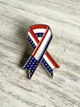 Enamel USA flag ribbon pin badge with red white and blue stripes - Ribbon Style (USA) / 3.5x2.5cm