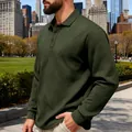 Detailopname van donkergroen heren polo-sweatshirt met geweven jacquard textuur - XS / Top (DS-23) / Legergroen