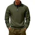 Dettaglio di una felpa premium da uomo verde oliva con mezza zip e colletto alto - Verde militare