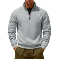 Dettaglio della felpa da uomo grigia con mezza zip e collo alto per l'inverno - Grigio chiaro