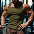 Schweres olivgrünes geripptes Fitness-Tanktop für Herren mit schwarzem Rand an Model - S / Oberteile / Armeegrün
