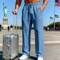 Bequeme hellblaue Herren-Freizeithose mit weitem Bein für Reisen und den Alltag - S / Unterteile / Denim-Blau
