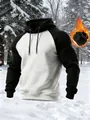 Vista detallada de sudadera raglán para hombre con forro polar cálido en bosque invernal. - S / Tops / Negro