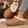 Detailweergave van de camel sleehak pantoffels met gezellige voering van imitatiebont - 36 / Gembergeel