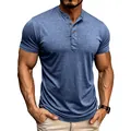 Dettaglio di una maglia Henley blu da uomo con abbottonatura e trama del tessuto - Taglia S / Top / Blu