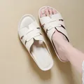 Sandales compensées beiges élégantes avec bride ajourée en H et semelle confortable pour femme - 36 / Blanc Cassé