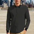 Detail van een donkergrijs herenpoloshirt met lange mouwen en gestreepte kraag en manchetten. - S / Tops / donkergrijs
