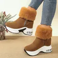 Stivali da neve platform in camoscio marrone da donna con bordo in ecopelliccia sintetica. - 35 / Marrone