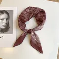 Élégant foulard carré en coton-lin marron rougeâtre à motif paisley pour femme - Motif Paisley Vintage (Image Principale 23) / 58*58cm / Paisley Rouge-Brun