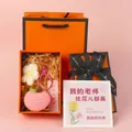 Detailed view of handmade crochet peach keychain in an orange Teacher's Day gift set box - Pink Clasp Gift Set / With Gift Box Bag Card / Peach and Flower with Pink Clasp (Gift Box)