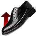 Elegante schwarze Herrenschuhe aus Leder mit Lochmuster und 6 cm Höhensteigerung. - 38 / Erhöhter Hohler Stil / Schwarz