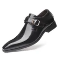 Zapatos de vestir para hombre en cuero negro brillante con hebilla y diseño de punta cuadrada - 38 / Negro