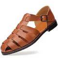 Klassische braune römische Leder-Sandalen für Herren mit verstellbarer Gürtelschnalle - 38 / Braun