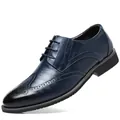 Elegante marineblaue Herrenschuhe für Business und formelle Anlässe mit Brogue-Muster - 38 / Blau