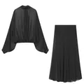 Elegant tweedelig zwart-wit polkadotsset met blouse met cape-mouwen en een midi-rok - XS / Top en Broekje / Zwarte Polkadot
