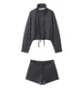 Elegantes Set aus Jacke und Shorts mit schwarzen und weißen Punkten und Kordelzug - S / Oberteil Und Unterteil / Set mit schwarzen Zirkonia